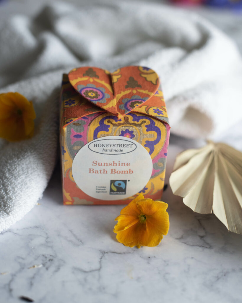 Honeystreet Handmade bathbomb | natural anti-ageing ingredients in beauty products