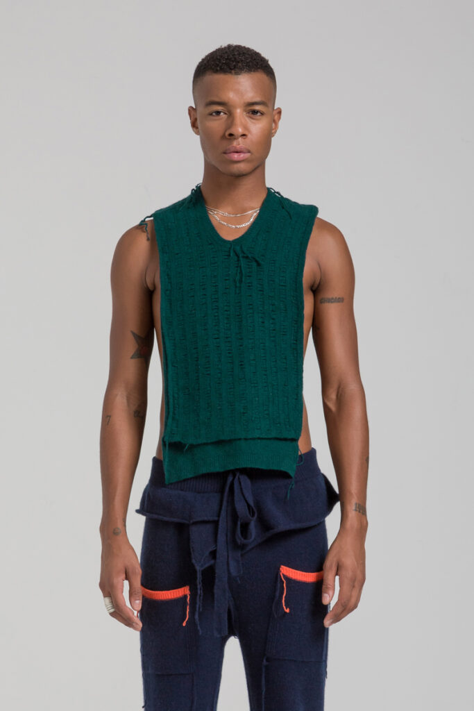 Valentina Karellas Gilston Bib green